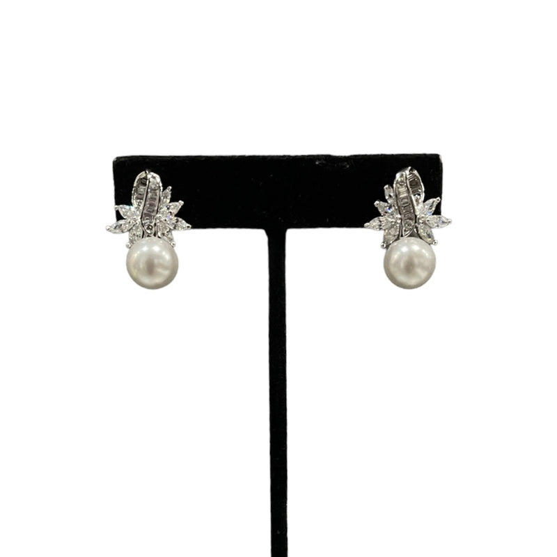 Pearl White Gem Design Earrings